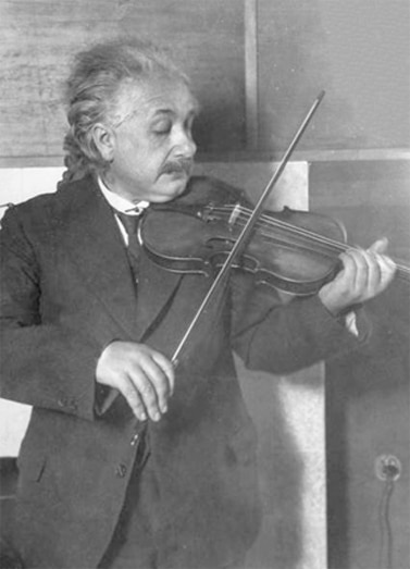 einstein con violín Albert Einstein tocando un violín
